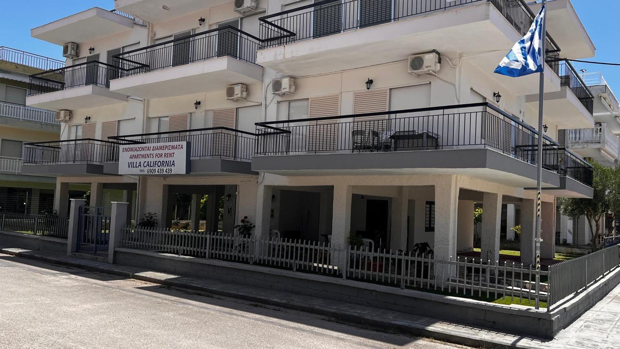 Villa California Paralia Dionysiou Ngoại thất bức ảnh